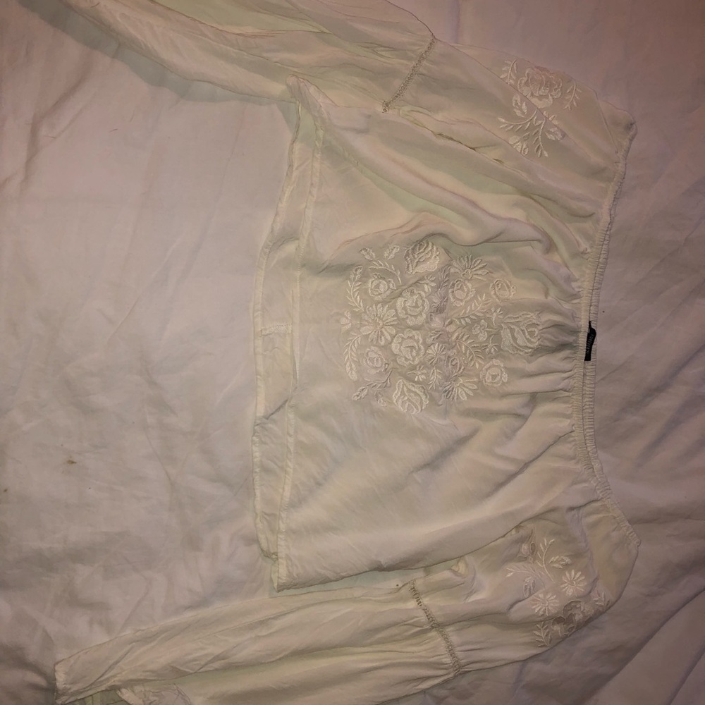 Forever21 long sleeve cropped elastic off shoulder
